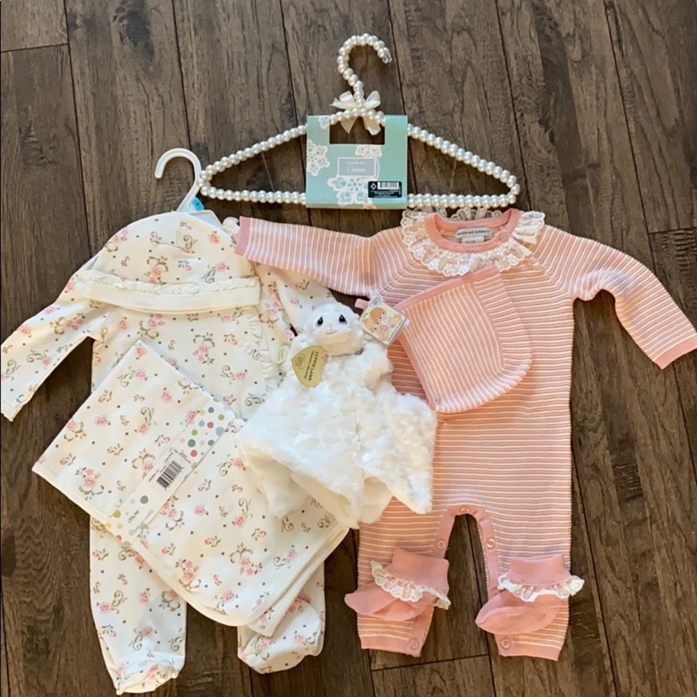 NWT baby girl gift set